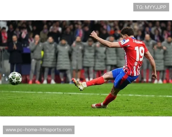 曼城—亚历山大·辛克拉跨中再次制造威胁