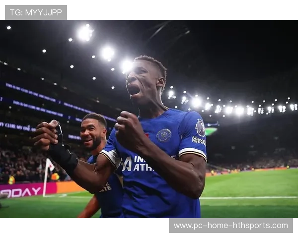 切尔西杰克逊前插接球爆射蓝军前场活力爆燃