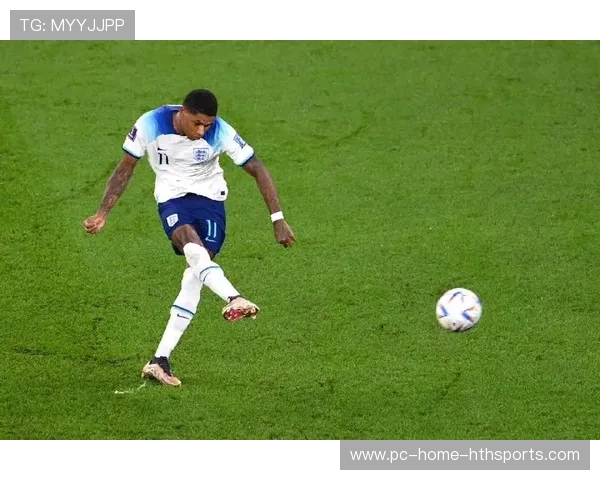 曼联拉什福德晃过门将冷静破门